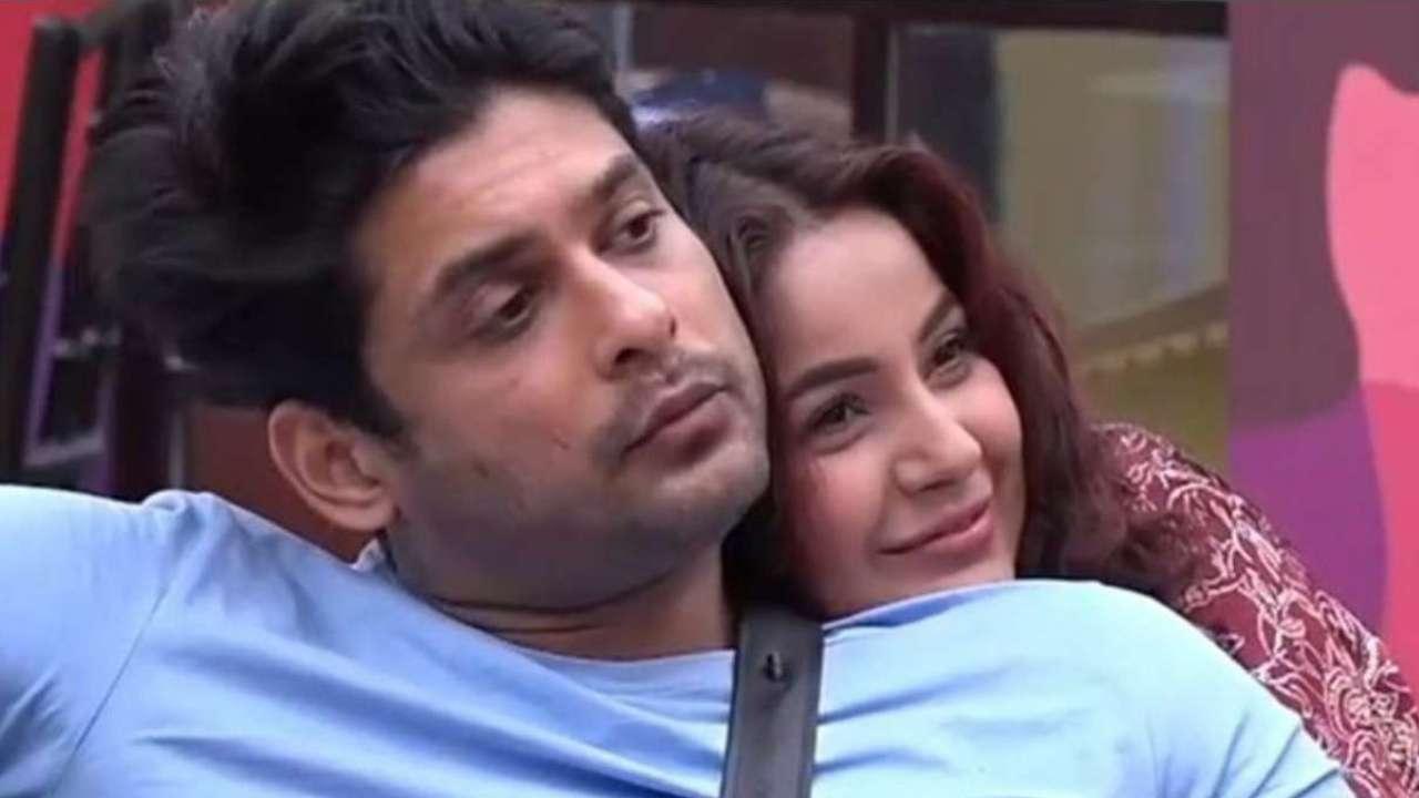 There were rumours of them dating but the two never confirmed the news. The late actor Siddharth left us on September 2, 2021